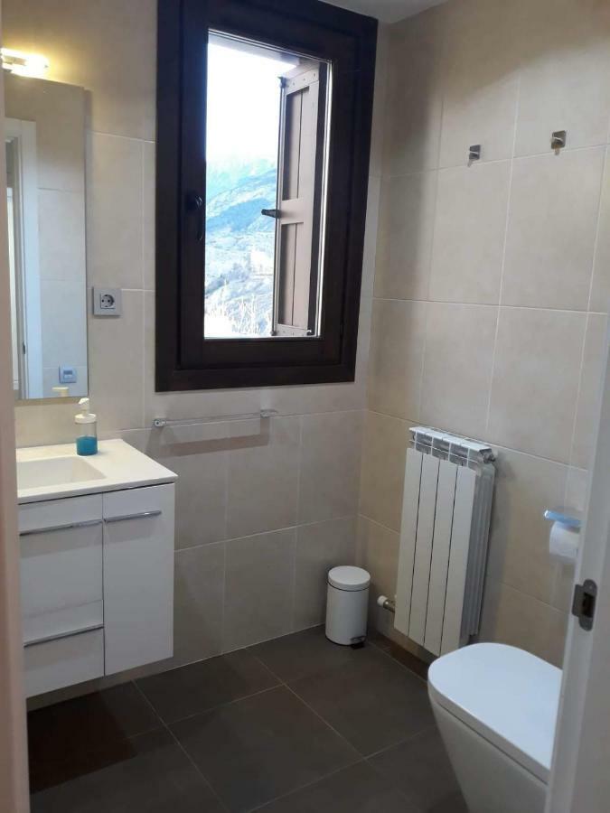 Pleta Del Mon Atico Lägenhet Benasque Exteriör bild