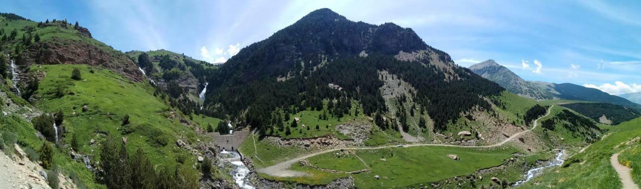 Pleta Del Mon Atico Lägenhet Benasque Exteriör bild